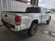 Used Right Curtain Air Bag fits: 2016 Toyota Tacoma passenger roof Extended Cab picture