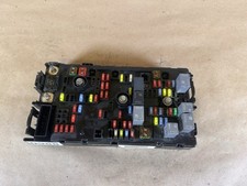 🏆 2008 2009 Chevy Express / GMC Savana Engine Fuse Box OEM 25888289 picture