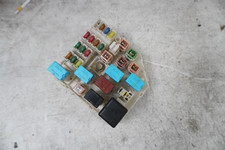 2001-2005 Toyota RAV4 OEM Engine Fuse Box Relay Junction Block  82721-42020 picture