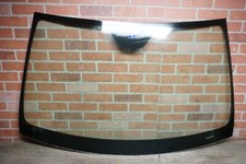 2010-2011 MERCEDES C300 W204 4MATIC SEDAN 3.0L FRONT WINDSHIELD WINDOW GLASS OEM picture