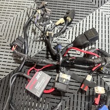 2006-2015 Yamaha Fz1 Fazer Power Comm 5 V USB FI Module - Oem Main Wire Harness picture