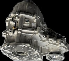 NEW OEM 2025 Range Rover P530 4.4L V8 Transfer Case AWD Genuine JLR picture