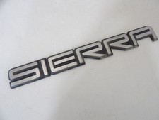 1999 2000 2001 2002 2003 2004 2005-2006 GMC Sierra Tailgate Emblem OEM picture