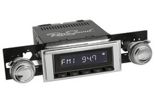RetroRadio for 1968-70 Chevrolet Chevelle BT, AUX, AM/FM LAB-M1-117-120-03P-73PC picture