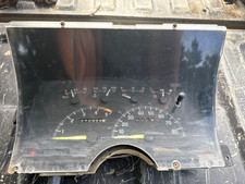 1988 - 1994 Chevrolet Silverado Cheyenne GMC Sierra OEM Instrument Gauge Cluster picture