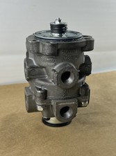 Genuine Bendix 286171 E-6 Dual Brake Valve picture