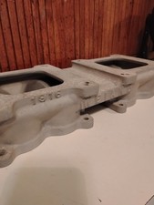 Vintage Weiand Tunnel Ram Upper Plenum/Carburetor Adapter Top picture