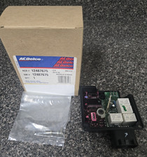 GM 12487675 NOS GM AC Delco Windshield Wiper Motor Pulse Board Cover picture