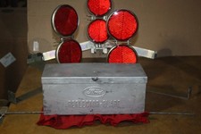 Vintage 1940’s 1950’s Ford Reflector Flare Kit w/ Storage Box -Stimpsonite picture