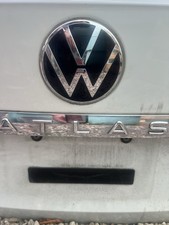 GOOD Trunk/Hatch/Tailgate Fits 20-23 Volkswagen Atlas picture
