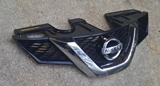 2014-2016 Nissan Rogue SV Upper Grille Chrome & Black w/ Camera Front Facing OEM picture