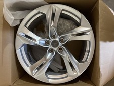 Wheel 20x8-1/2 5 Twisted Split Spoke Bright Silver Fits 19-24 CAMARO 2145529 picture