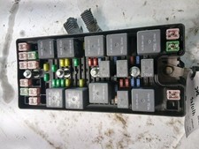 2005-2006 Ford Mustang Engine Fuse Box Assembly OEM picture