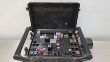 2017-2019 GMC Sierra 1500 2500 Pickup Engine Fuse Box Relay OEM picture