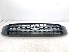 01-03 TOYOTA HIGHLANDER UPPER GRILLE  picture