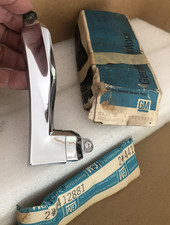 NOS 1968 69 Vista Cruiser LH Fender Lower Rear of Wheel Molding-7795474 7748875 picture