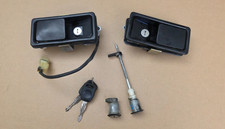 94-98 LAND ROVER DISCOVERY I EXTERIOR DOOR HANDLE AND KEY LOCK CYLINDER SET OEM picture