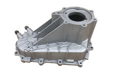 1372 / 4472 GM GMC Transfer Case Rear Case Half / Cover picture
