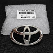 12-17 Toyota Camry Avalon Front Grille Emblem Logo LE XLE 2012-2017 Silver picture