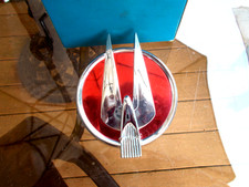 NOS NIB VTG STUDEBAKER HAWK FIN EMBLEM GRILL 1337188 WP ORNAMENT GORGEOUS picture