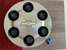 #Y 04-07 Chevy Tahoe Suburban Silverado 1500 Pickup 6 LUG Center Cap OEM 9594520 picture