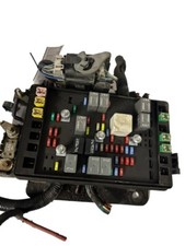 2004-2005 GMC Envoy XUV Fuse Box Engine OEM picture