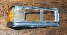 1988-1991 MERCURY GRAND MARQUIS HEADLIGHT BEZEL TRIM SURROUND SIGNAL MARKER RH picture