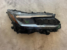 2026-2027 TOYOTA RAV4  RH HEADLIGHT W/O DRL LED OEM-EXCELLENT picture