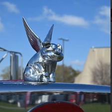 UNIVERSAL Hood Ornament Flying Pig Chrome Metal Freightliner Peterbilt Kenworth picture