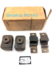 NOS 1946 - 1949 Chevrolet FLEETLINE 3.5L 2 MOTOR MOUNT KIT GM 3695353 C72-6 picture