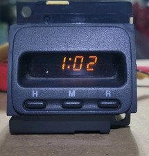 1998-1999-2000-2001 Honda CR-V CRV Dash Digital Clock 2561 8AD318-A08 picture