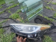 2017-2019 Infiniti QX30 RH Front LEFT  DRIVER Headlight Lamp 90070708 OEM picture