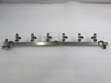 LAMBORGHINI MURCIELAGO LP640 RIGHT FUEL RAIL INJECTOR OEM 07M133681E picture