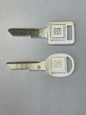 Original GM Logo Key Blank Set, A & B Keyways, OEM picture