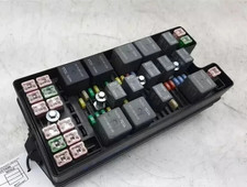 2005-2006 Ford Mustang Engine Fuse Box Assembly OEM picture