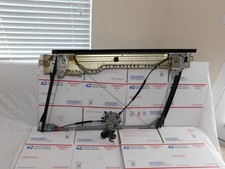 1998-2004 VOLVO C70 CONVERTIBLE FRONT DRIVER LH WINDOW REGULATOR MOTOR OEM picture