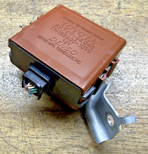 2008-13 Toyota TPMS Highlander Tire Pressure Control Module ECU 89769-0E040 OEM picture
