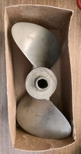 NOS Michigan Wheel Bronze Boat Propeller 870M Stover RH 2 Blade w/ Box picture