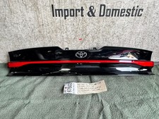 w/crack 2023 2024 2025 TOYOTA PRIUS LE REAR CENTER TAIL LIGHT OEM AY67502 picture