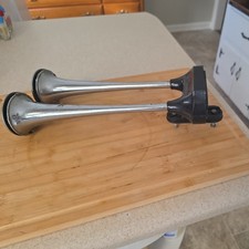 Used Vintage FIAMM Tipo TC/2 Italian Fanfare Dual Trumpet Air Horn FLAMM picture