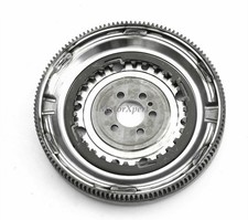 03F105266C OEM LUK Dual Mass Flywheel For 2016-2017 SEAT ATECA KH7 IBIZA 6J5 1.4 picture