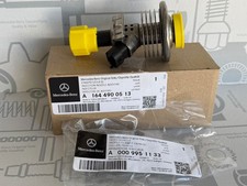 DEF INJECTOR MERCEDES SPRINTER OEM 164-490-05-13 picture