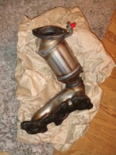 Walker Ultra 16396 Direct Fit Manifold Catalytic Converter EPA Compliant picture
