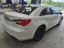 Back Glass Sedan Fits 11-14 200 614717 picture