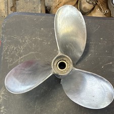 Mercury/ Yamaha V6 Elephant Ear Boat Prop picture