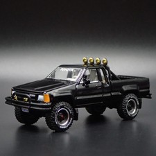 1985 85 TOYOTA SR5 PICKUP TRUCK BACK TO THE FUTURE 1/64 SCALE DIECAST MODEL CAR picture