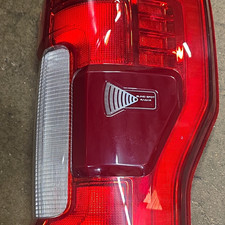 COMPLETE OEM USED 17-19 SUPER DUTY BLIND SPOT TAIL LIGHT RIGHT PASSENGER picture