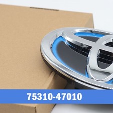 Front Grille Emblem Hybrid 75310-47010 picture