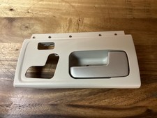 2003-2011 Lincoln Towncar R Front Door Bezel Lt Parchment Color LIncoln Code QF picture