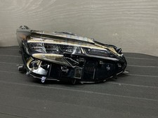 2021-2025 Toyota Sienna xse Headlight RH OEM picture